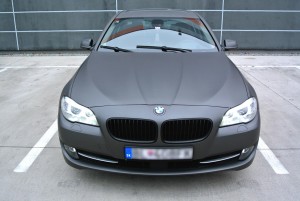 BMW F10 plasti dip antracit.jpg