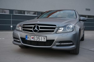 Mercedes C v priesvitnom matnom Plasti Dipe