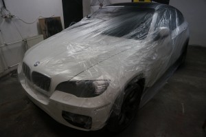 BMW X6 striekanie strechy.JPG