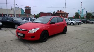 Plasti-Dip-UV-cerveny-Hyundai-i30.jpg