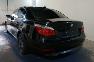 BMW-5-E60-bez-plasti-dipu.JPG