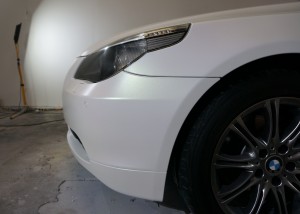 Plasti Dip biela perleť - BMW 5er E60