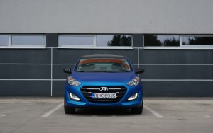Hyundai-i30-plasti-dip-electric-blue5.JPG