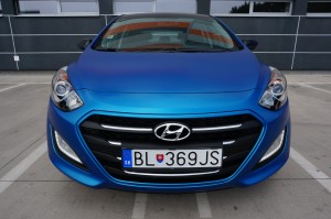 Hyundai-i30-plasti-dip-electric-blue6.JPG