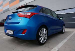 Hyundai-i30-plasti-dip-electric-blue7.JPG