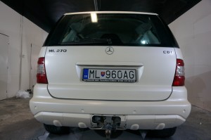 Mercedes-ML-biela-perlet-plasti-dip3.JPG