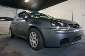 vw-golf-plasti-dip-grafitova-metaliza3.JPG